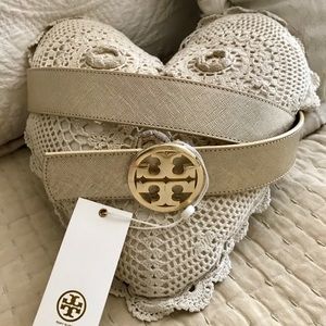 New with tag Tory Burch Sz M reversible belt